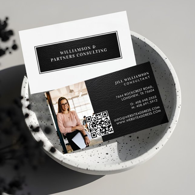 Carte De Visite Code QR photo minimal élégant moderne en cuir noir (Minimal Modern Elegant Black Leather Photo QR Code Business Card)