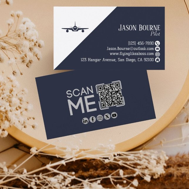 Carte De Visite Code QR professionnel Aviation Bleu marine Minimal (Créateur téléchargé)