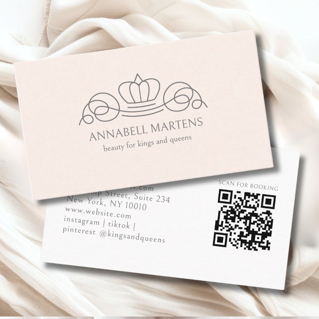 Carte De Visite Code QR Rose Pâle du Salon Couronne Élégante (Elegant Crown Salon Blush Pink QR Code Business Card)