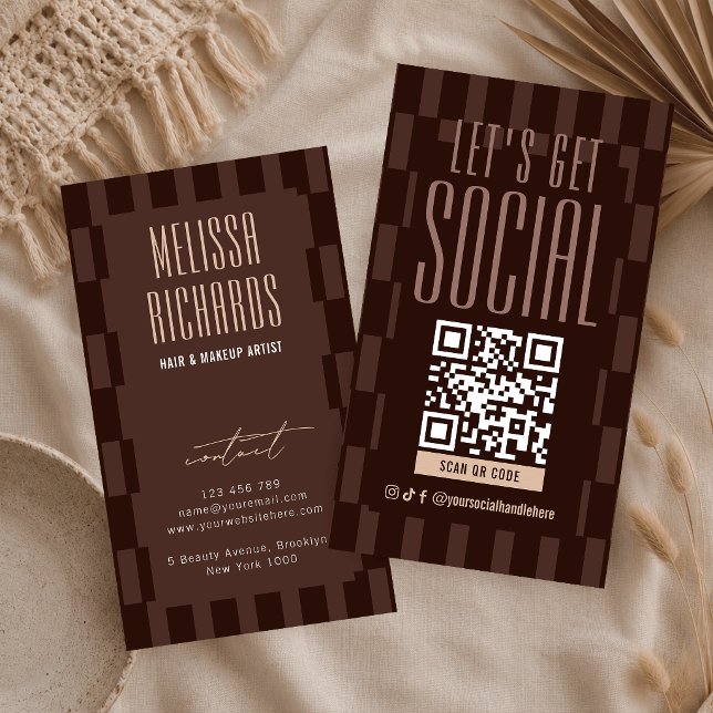 Carte De Visite Code QR scannable des médias sociaux marron et bei (Créateur téléchargé)