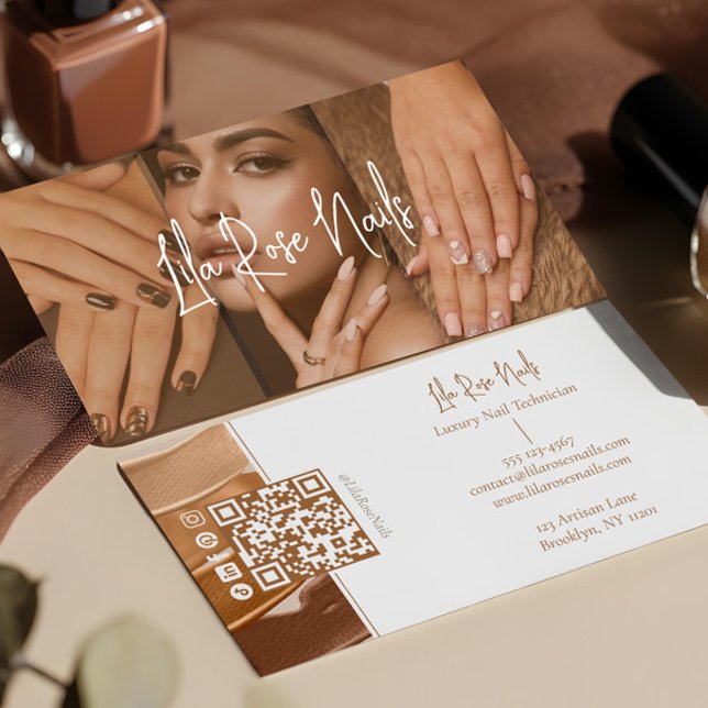 Carte De Visite Collage photo de technicien en manucure moderne po (Modern Nail Manicurist Technician Photo Collage Business Card)