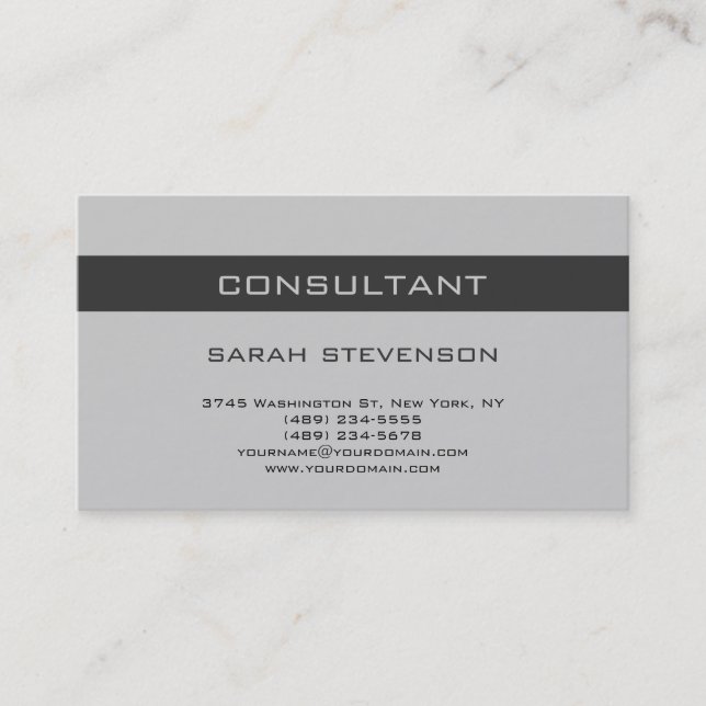 Carte de visite consultant moderne simple en gris  (Devant)