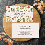 Carte de visite de Motif Fleur sauvage vintage<br><div class="desc">Montrez votre passion pour la nature avec des cartes de visite vintages sur le thème des fleurs sauvages. Parfait pour les biologistes de la faune et les amoureux de la beauté colorée et florale!</div>