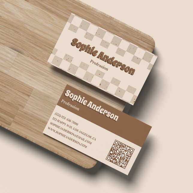 Carte De Visite Échiquier élégant beige et marron avec code QR (Créateur téléchargé)