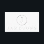 Carte De Visite Effet incorporé minimaliste du logo Monogramme<br><div class="desc">Ce carte de visite minimaliste mais attrayant est parfait pour toute profession, avec un logo et un nom moderne en relief sur arrière - plan blanc. Veuillez noter que l'embossage est un effet, pas un émoboss réel. Pour une personnalisation plus avancée de cette conception, par exemple la modification de la...</div>