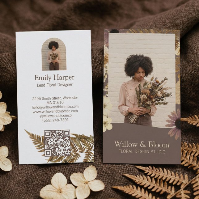 Carte De Visite Elegant Boho Botanical Wildflower Floral Photo QR (Elegant Boho Botanical Wildflower Floral Photo QR Business Card)