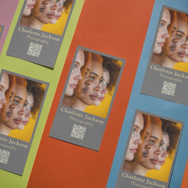 Carte De Visite Elégant Clean Grey Photo Photographie et code Qr (Créateur téléchargé)