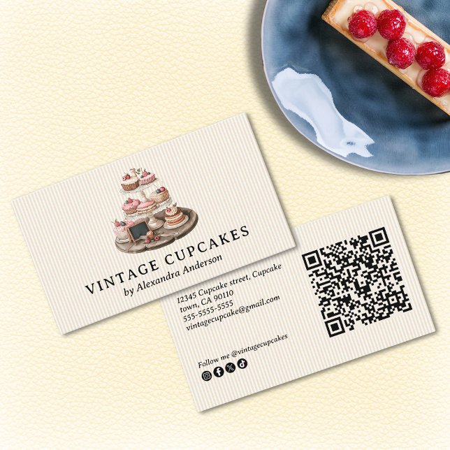 Carte De Visite Élégant gâteau Vintage (Elegant Vintage Cupcake Business Card)