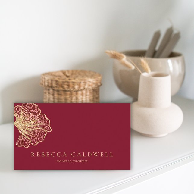 Carte De Visite Élégant Ruby Rouge Floral QR Code (Elegant Ruby Red Floral QR Code Business Card)