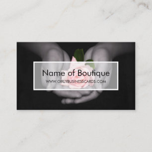 Carte De Visite Élégante Fleur Rose Rose Dans Les Mains Boutique