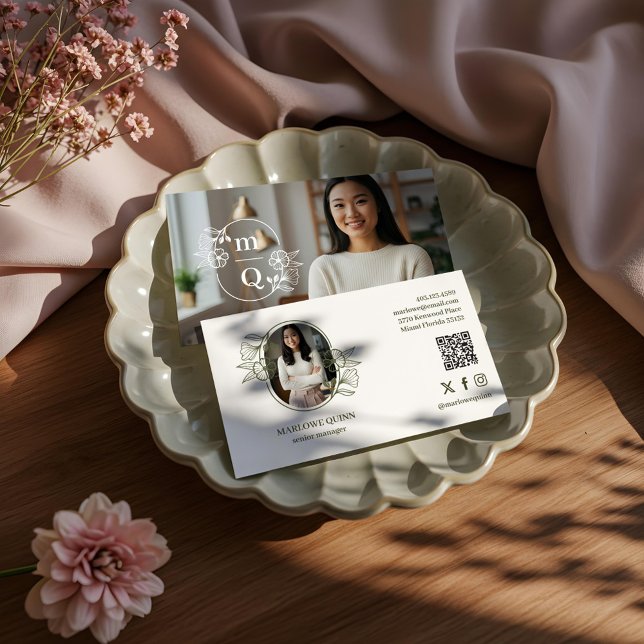 Carte De Visite Élégante marque de logo de Monogram Botanical (Elegant Floral Botanical Monogram Crest Logo Brand Business Card)