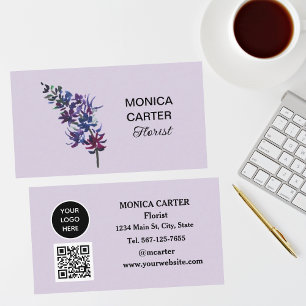 Carte De Visite Fleuriste violet médias sociaux QR Code Floral