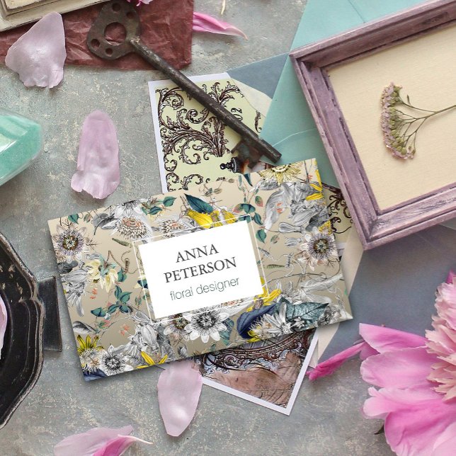 Carte De Visite Fleurs de passion élégantes sur gris argenté (Créateur téléchargé)