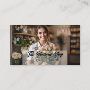 Carte De Visite Floriste organisant des fleurs pour un client