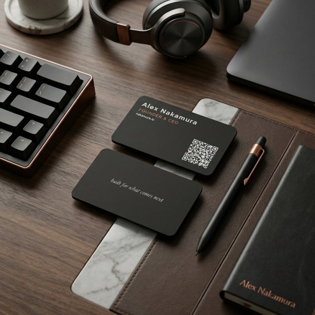 Carte De Visite Fondateur de startup technologique Code QR minimal (Matte Black Minimal QR Code Tech Founder Startup Business Card)