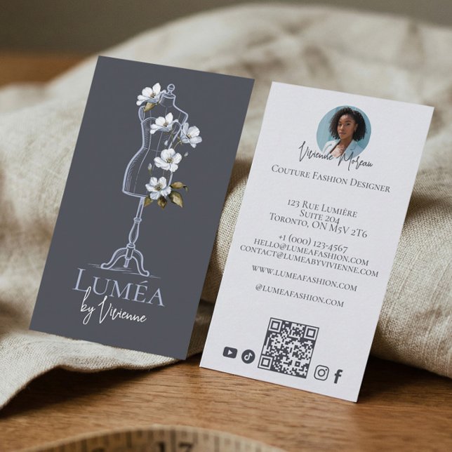 Carte De Visite Forme de mannequin de robe florale pour designer d (Floral Dress Form Mannequin Fashion Designer Photo Business Card)