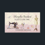 Carte De Visite Fournitures vintages De Dentelle Et De Couture<br><div class="desc">De jolies dentelles victoriennes et des articles de couture ornent ce carte de visite pour un Seamstress. Il dispose d'une machine à coudre antique, ciseaux ornés, spools de fil, boutons, broches, un broche et une forme de robe. Belle écru de dentelle blanche est sur le dessus et un joli motif...</div>