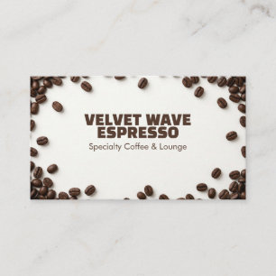 Carte De Visite Graine de café torréfiée dispersée sur fond blanc
