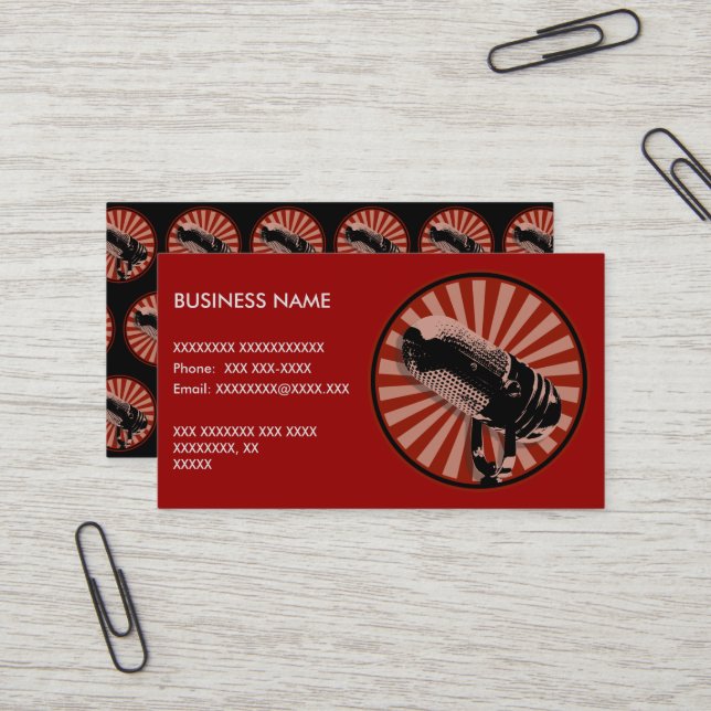 Carte De Visite Graphique de microphone rétro en rouge (Devant/Arrière en situation)