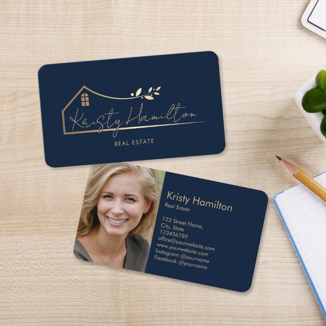Carte De Visite immobilier moderne professionnel realtor ajouter p (navy blue background with a gold house real estate logo design business cards for realtors)