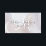 Carte De Visite Iridescente Pearl Shimmer<br><div class="desc">Personnalisez cet élégant carte de visite de perles irisées avec votre initiale et votre nom de script blanc, pour un style chic. Vous pouvez customiser votre carte en cliquant sur le lien "customiser plus loin" pour utiliser notre outil de conception pour apporter des modifications à ce modèle. Tous les styles,...</div>