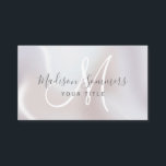 Carte De Visite Iridescente Pearl Shimmer<br><div class="desc">Personnalisez cet élégant carte de visite de perles irisées avec votre initiale et votre nom de script blanc, pour un style chic. Vous pouvez customiser votre carte en cliquant sur le lien "customiser plus loin" pour utiliser notre outil de conception pour apporter des modifications à ce modèle. Tous les styles,...</div>