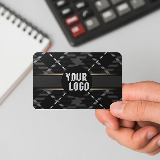Carte De Visite Logo & Code QR Charcoal Grey Plaid Modern Brandé (Créateur téléchargé)