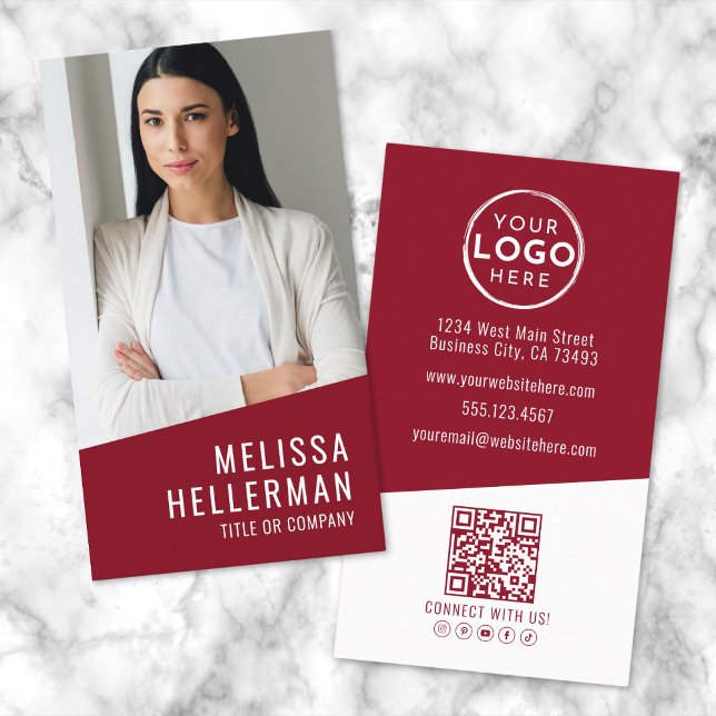 Carte De Visite Logo Code QR Photo Contemporain Rouge Vertical (Red Contemporary Photo QR Code Logo Vertical Business Card)