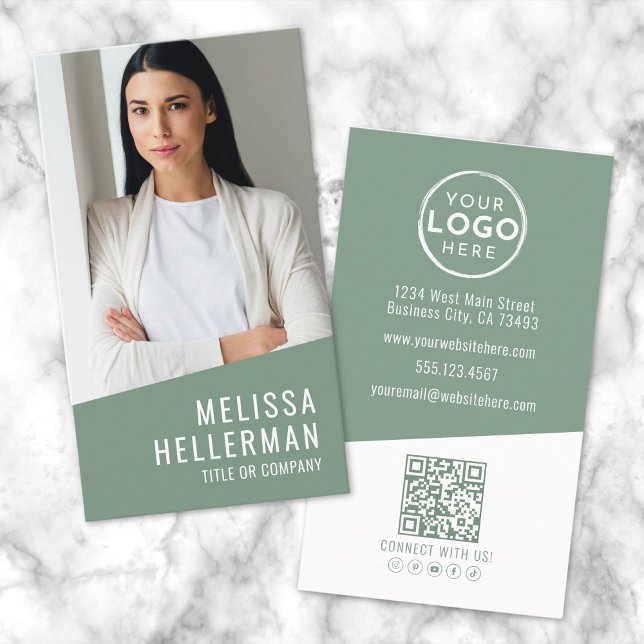 Carte De Visite Logo Code QR Photo Contemporain Vert Vertical (Green Contemporary Photo QR Code Logo Vertical Business Card)