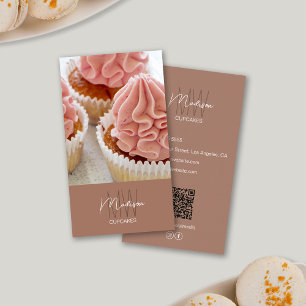 Carte De Visite Logo de boulangerie monogrammé Photo de cupcake QR