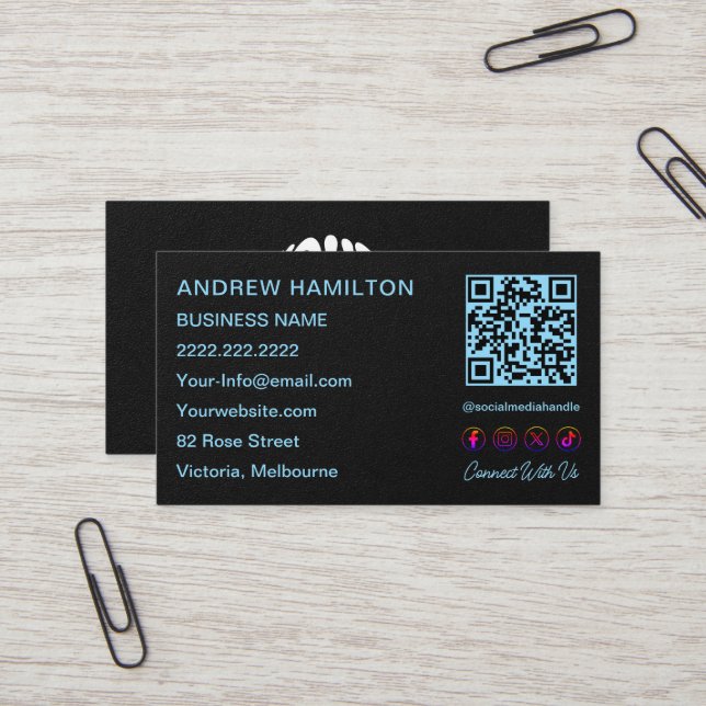 Carte De Visite Logo de code QR numérisable des médias sociaux noi (Devant/Arrière en situation)