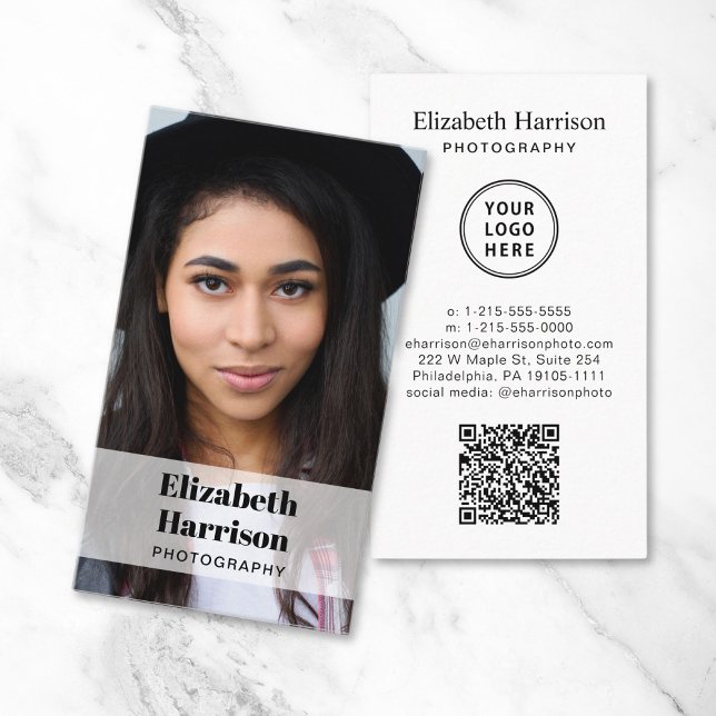 Carte De Visite Logo de code QR photo professionnel (Make a lasting impression with this modern business card featuring your photo, QR code and logo)