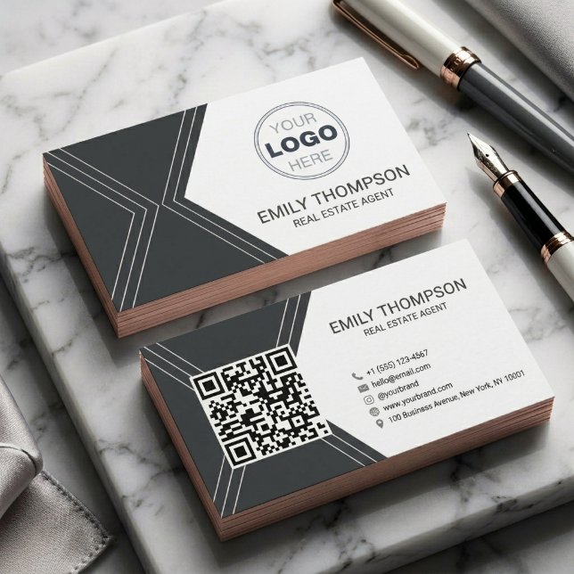 Carte De Visite Logo de l'immobilier à code QR Art déco noir moder (Modern Real Estate Business Card Design with QR Code | Luxury Realtor Branding)
