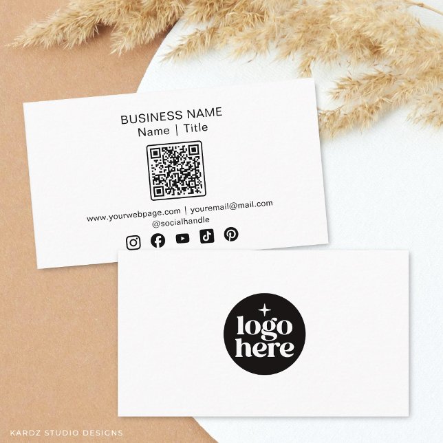 Carte De Visite Logo de médias sociaux à code QR minimal blanc (Front and back of the card are shown in standard size.
Choose size, paper, and corner style.)