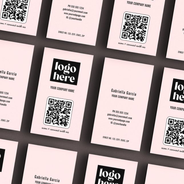 Carte De Visite Logo d'entreprise de code QR moderne simple rose (Business cards shown in standard size, front and back.)