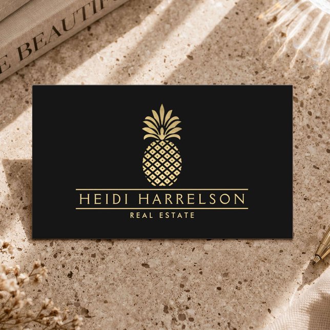 Carte De Visite Logo élégant d'ananas doré sur fond noir (Créateur téléchargé)