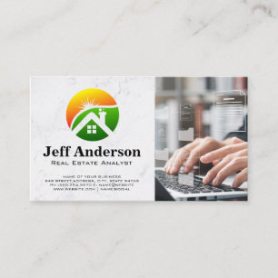 Carte De Visite Logo Immobilier Personne sur Ordinateur Portable