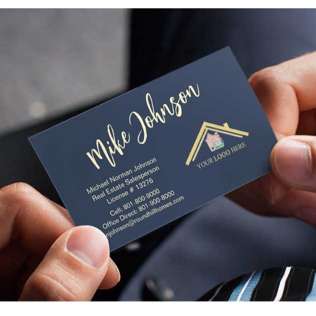 Carte De Visite Logo professionnel de l'immobilier moderne Code QR (Créateur téléchargé)