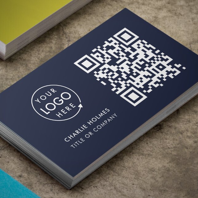 Carte De Visite Logo professionnel du code QR | Marine Modern Prof (Navy blue QR code business card by Guava, perfect for modern professionals and small businesses)