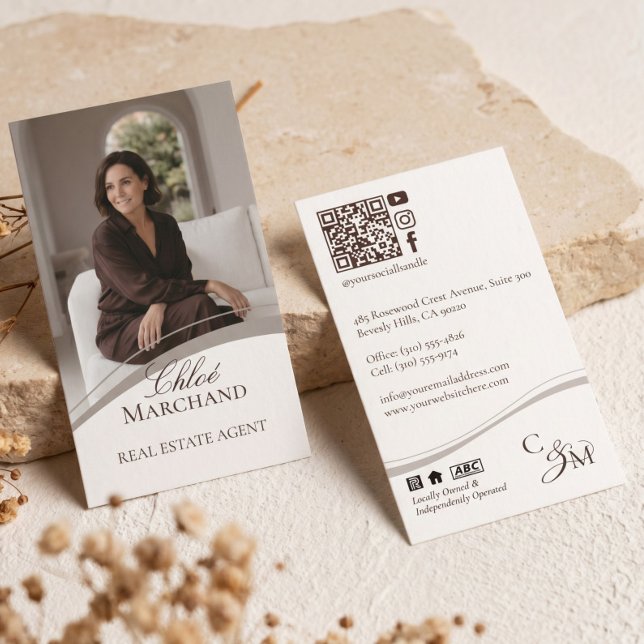 Carte de visite luxueuse d'agent immobilier avec m (Luxury Elegant Monogram Real Estate Agent Photo Business Card)