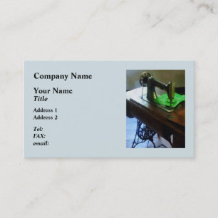 Carte De Visite Machine à coudre avec du tissu vert