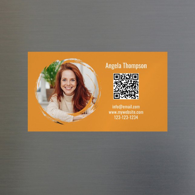 Carte De Visite Magnétique Photo QR Code Orange Modern Magnetic  (Business card magnet with scannable QR code. )