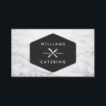 Carte De Visite Marbre blanc du logo du couteau à fourche croisée<br><div class="desc">Un badge de style vintage avec une fourchette croisée et un logo de couteau associé à votre nom ou nom d'entreprise devient une marque unique sur ce design carte de visite personnalisé. Placé sur une image d'arrière - plan en marbre blanc pour une atmosphère vintage-moderne. Parfait pour les entreprises de...</div>