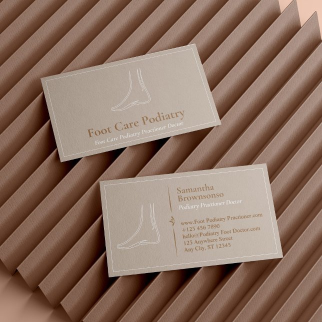 Carte De Visite Massage Brown minimal des pieds Soins Podiatriaire (Brown Minimal Foot Massage Care Podiatry Doctor Business Card)