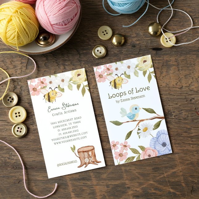 Carte De Visite Mignons créateurs de fleurs en tricot de la forêt  (Cute Woodland Knitted Bee & Bird Floral Crafters Business Card)