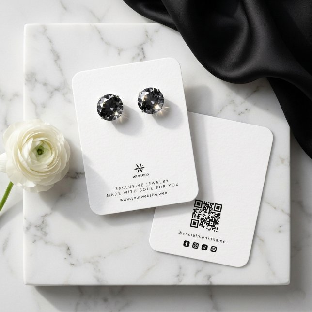 Carte De Visite Modèle de base d'affichage de bijoux blancs Logo T (Basic Minimalist White Jewelry Display Card Template, featuring Business Logo, Custom QR Code.)