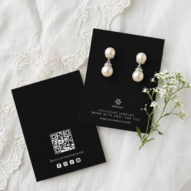 Carte De Visite Modèle de base d'affichage de bijoux noirs Logo TM (Basic Minimalist Black Jewelry Display Card Template, featuring Business Logo, Custom QR Code.)