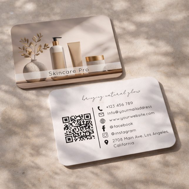 Carte De Visite  Modern Skincare Products Business Card wit (Créateur téléchargé)