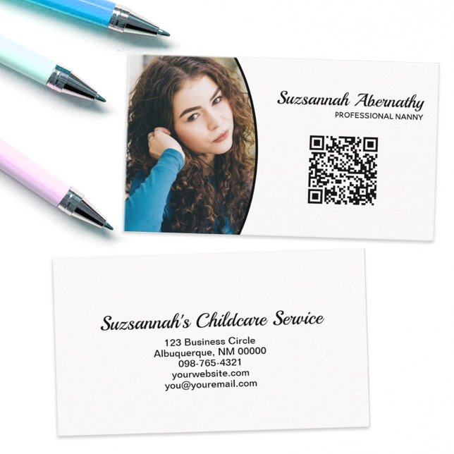 Carte De Visite Nanny professionnelle personnalisée Oval Photo QR  (Créateur téléchargé)