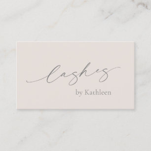 Carte De Visite Neutre Beige Tan QR Code Élégants Lashes Moderne